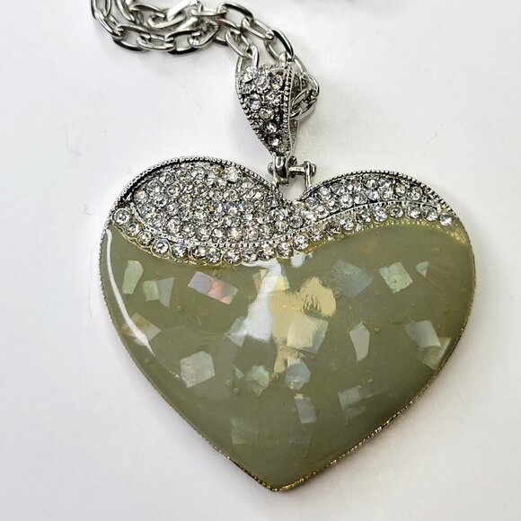 Heart Shape Pendant Necklace with crystals - Picture 2 of 8